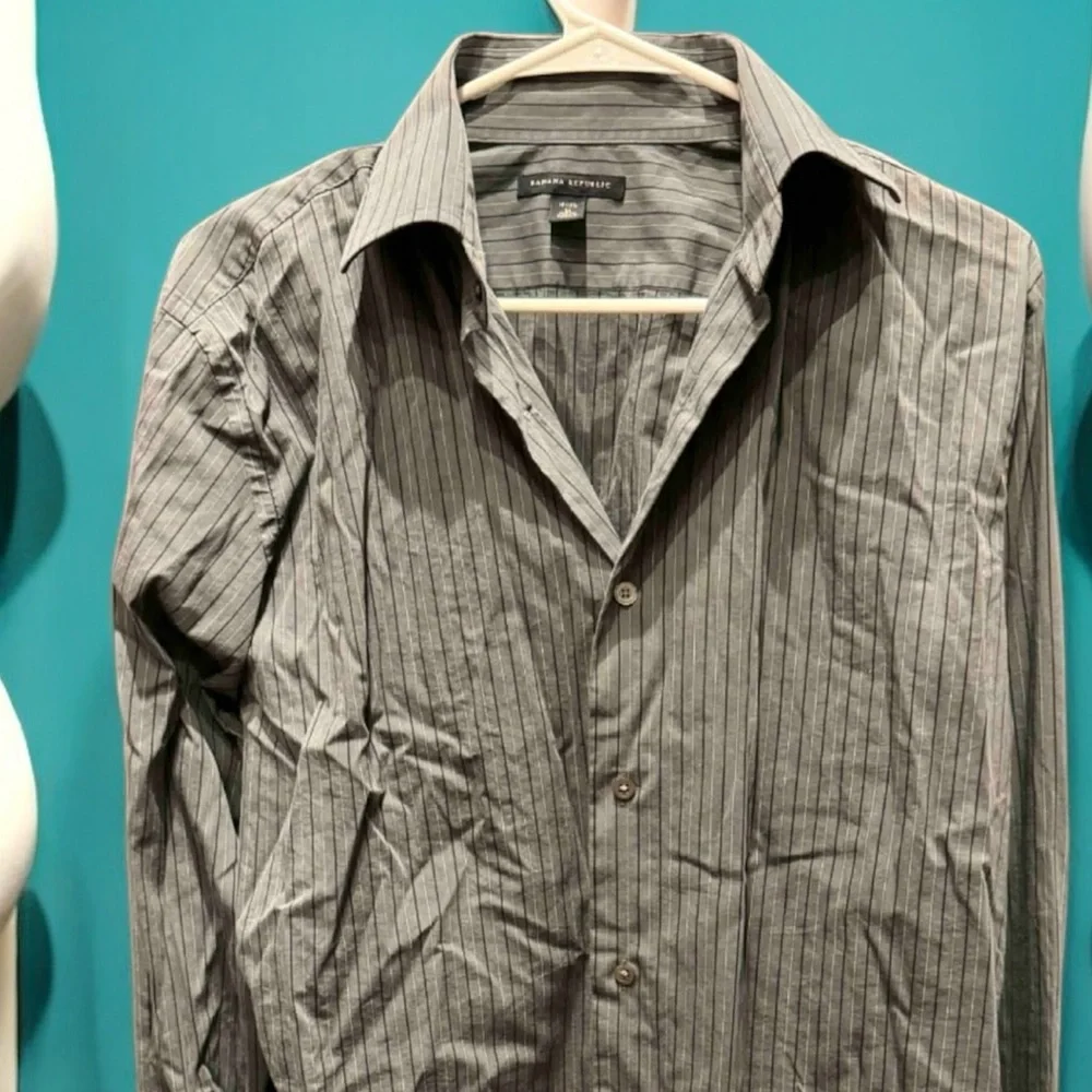 Banana Republic Men's Gray Pinstripe Shirt MEDIUM